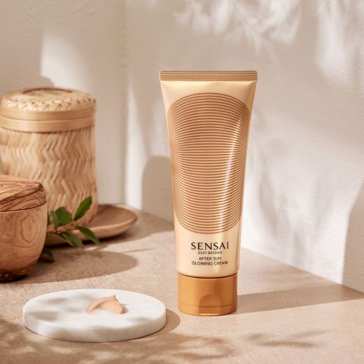 SENSAI SILKY BRONZE After Sun Glowing cream švytėjimo suteikiantis kremas po saulės