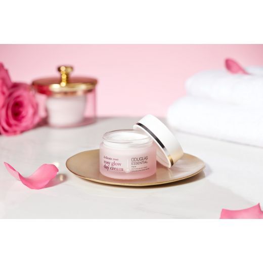 DOUGLAS COLLECTION DOUGLAS ESSENTIAL Delicate Rose Rosy Glow Day Cream Rausvo spindesio suteikiantis dieninis veido kremas