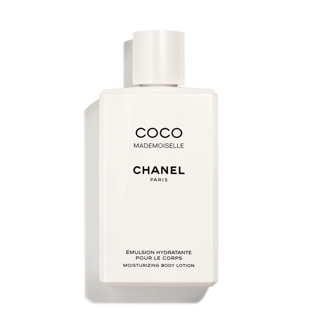 chanel coco white